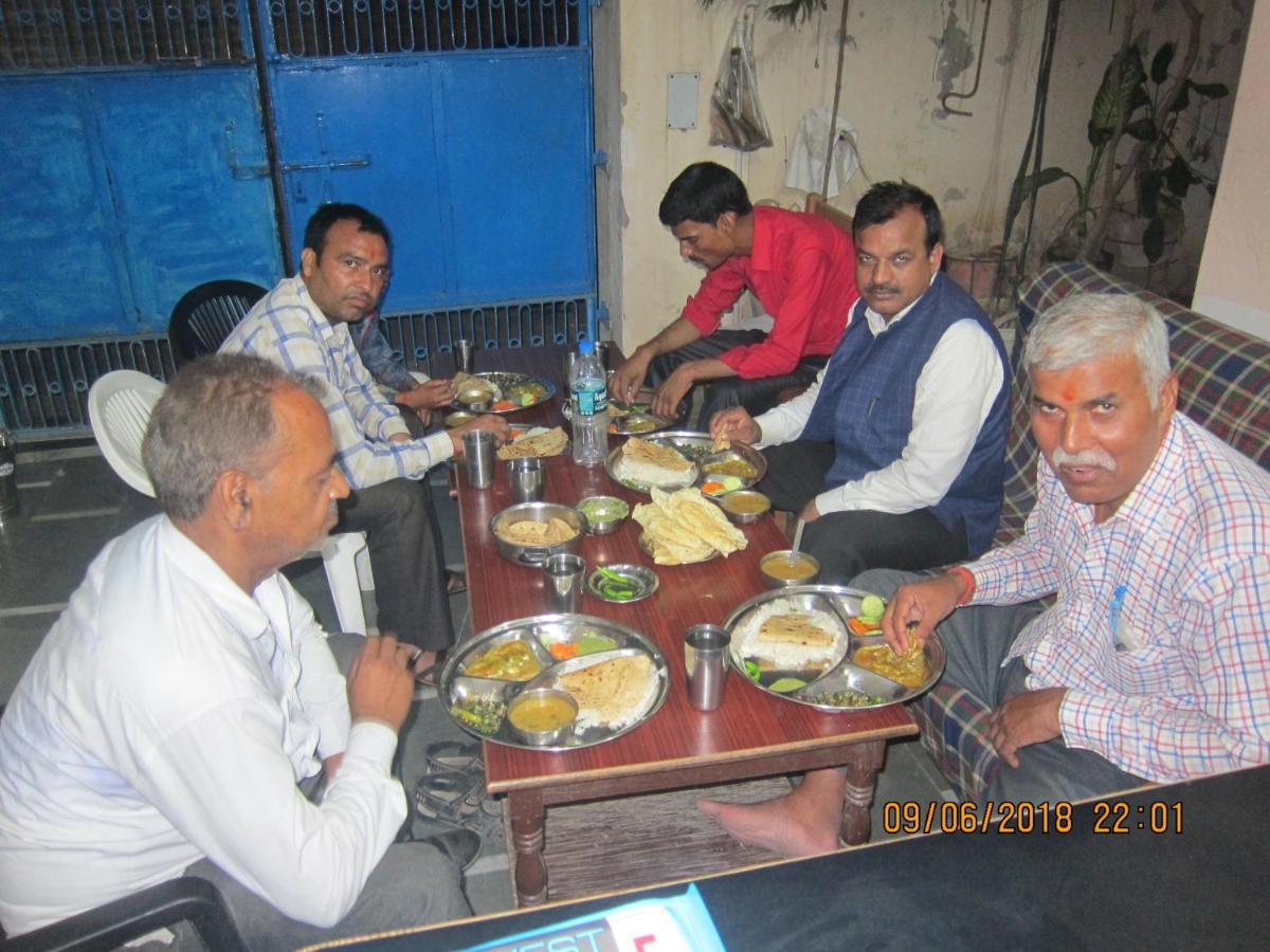 Kedar Guest House -Feel At Home Varanasi Luaran gambar